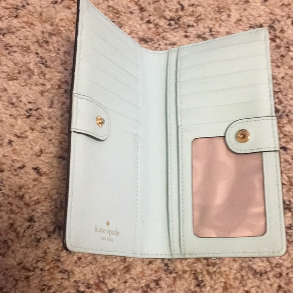 Kate Spade Wallet SOLD - Picture 2 of 3